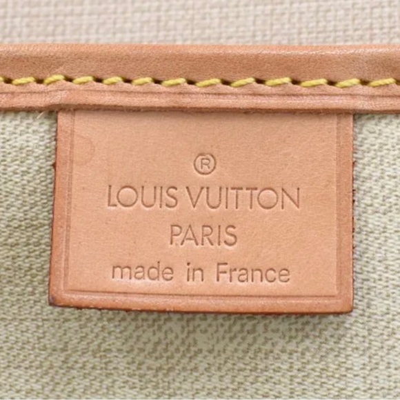Authentic LV Excursion bag in Excellent pre-loved condition - Picture 8 of 10